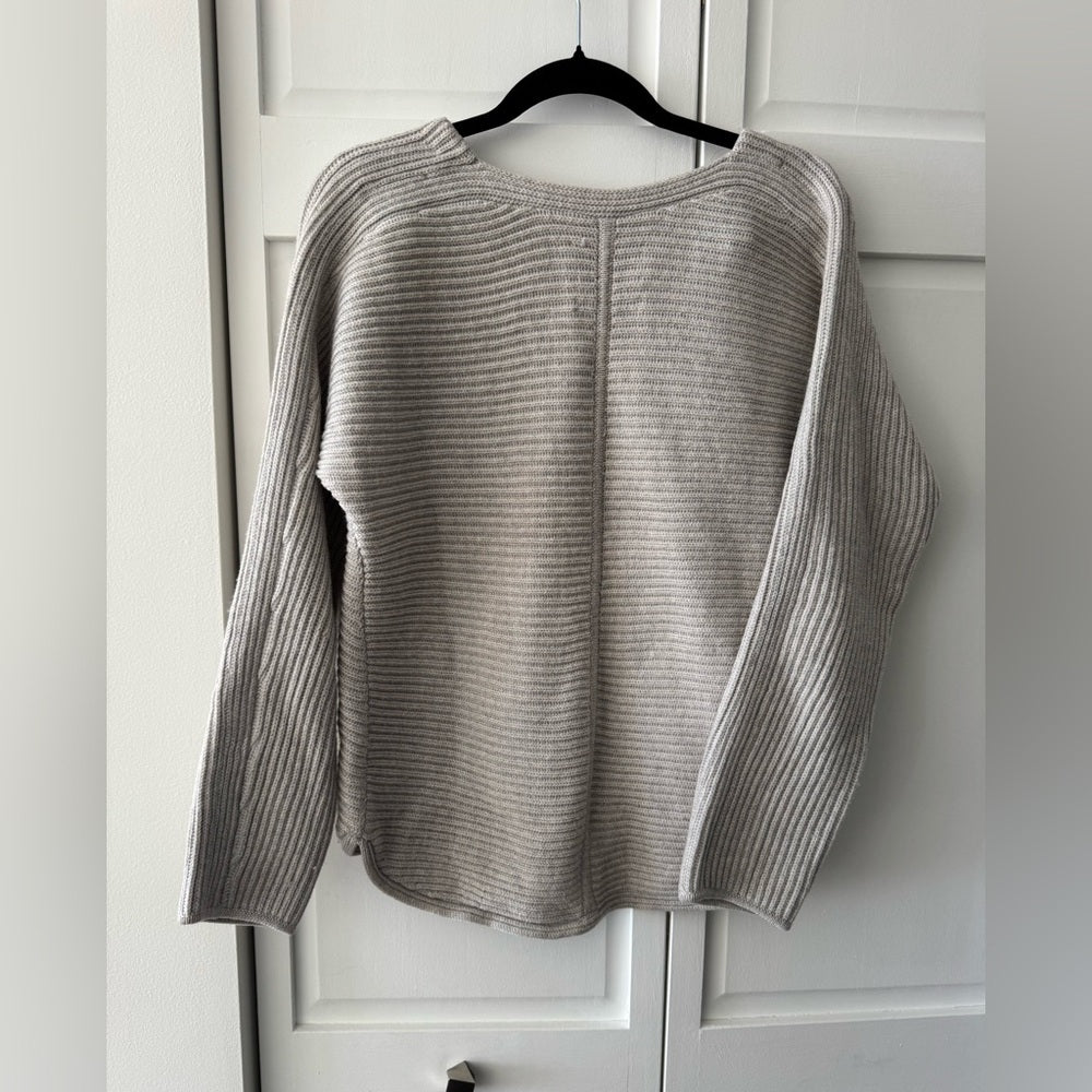 Babaton Merino Wool V-Neck Sweater Small | 100% Ultra Fine Merino Knit