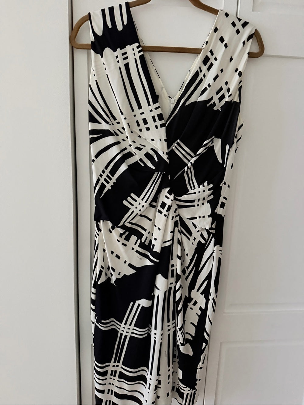 Vintage Escada Black & White Graphic Twist-Front Midi Dress - Size 40
