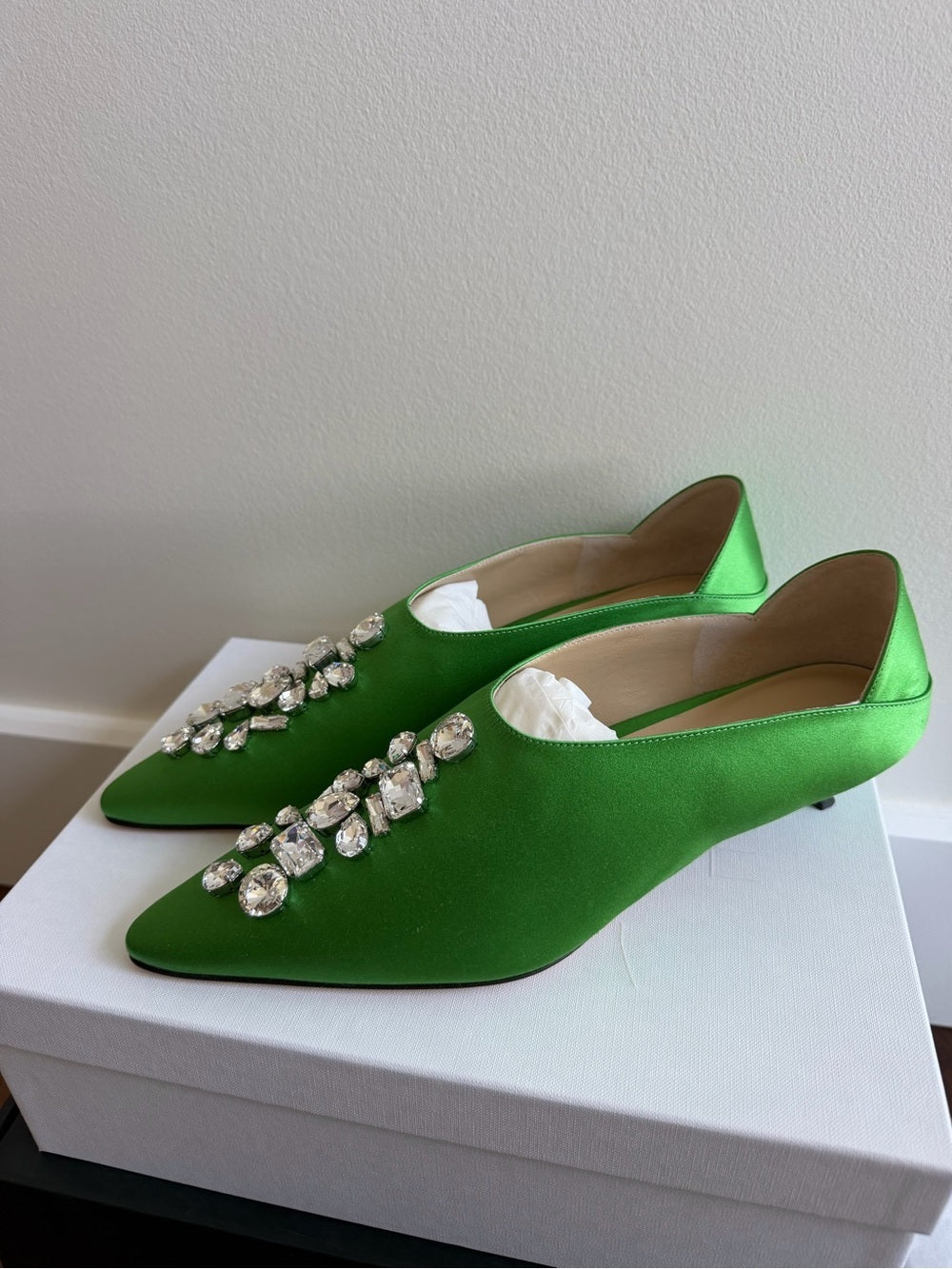 Kiki Price Green Satin Crystal Embellished Kitten Heels - Size 9