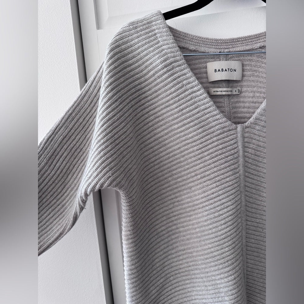 Babaton Merino Wool V-Neck Sweater Small | 100% Ultra Fine Merino Knit