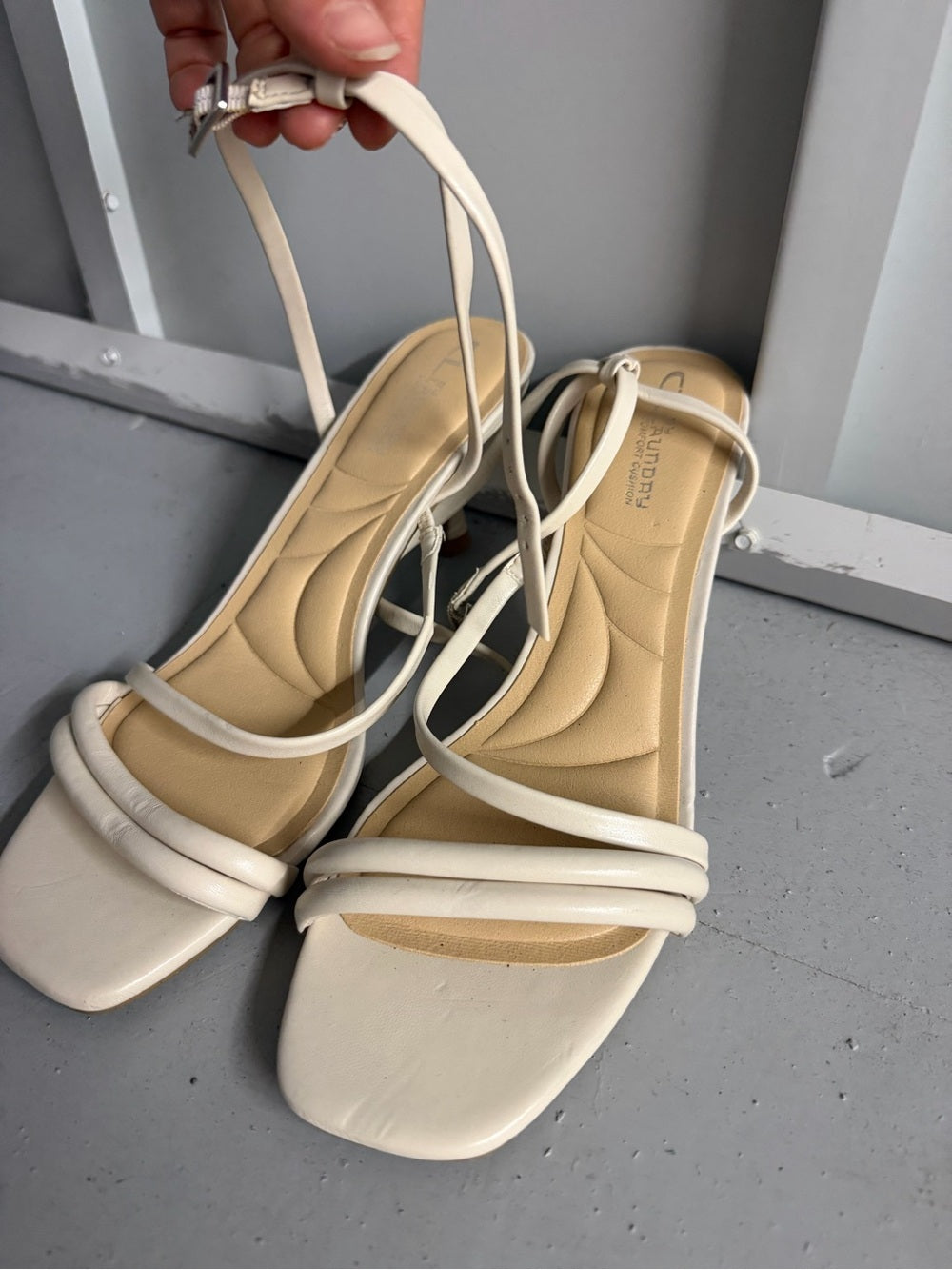 CL by Laundry Cream Strappy Sandals - Size 8.5M