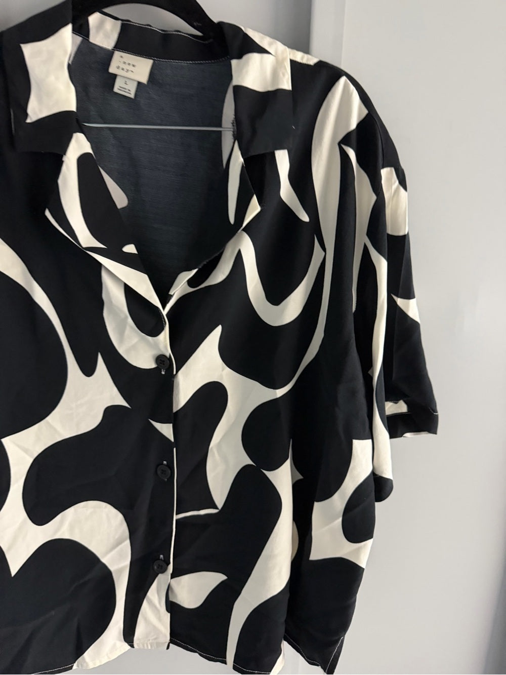 A New Day Black and White Abstract Print Oversized Blouse L