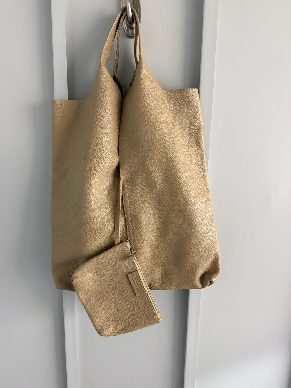Handmade Made in Italy Tan Pebbled Leather Tote Bag with Pouch