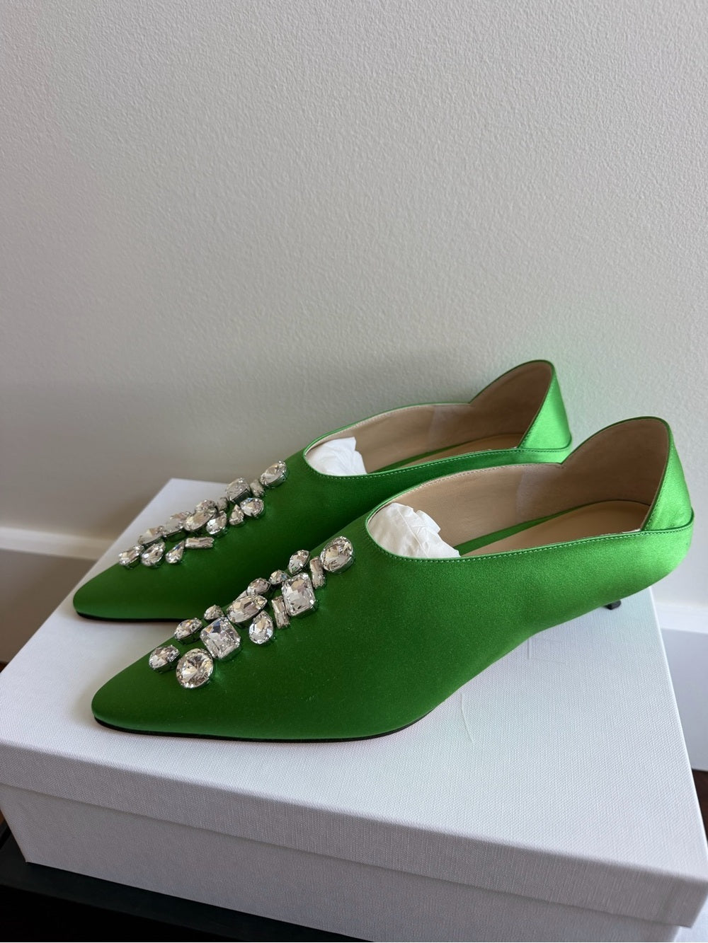 Kiki Price Green Satin Crystal Embellished Kitten Heels - Size 9