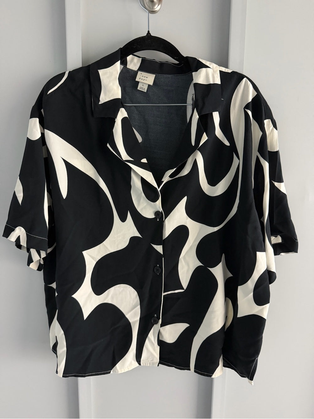 A New Day Black and White Abstract Print Oversized Blouse L