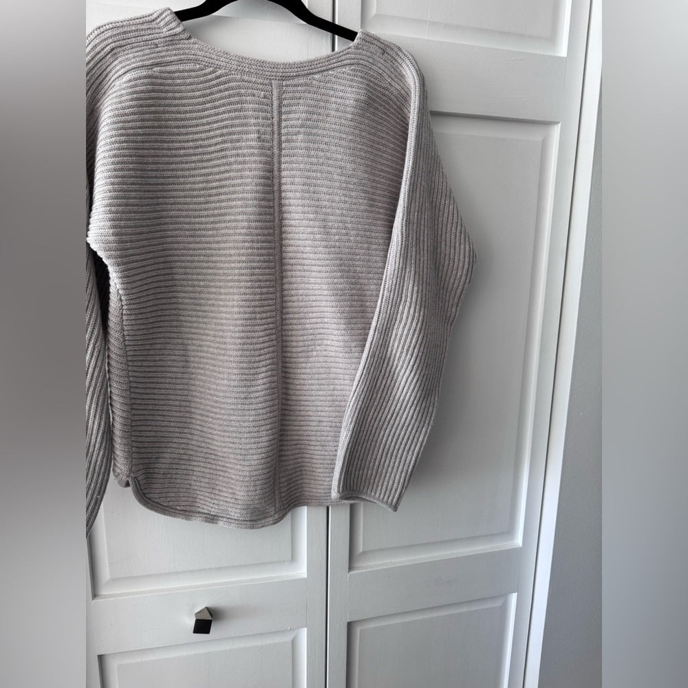 Babaton Merino Wool V-Neck Sweater Small | 100% Ultra Fine Merino Knit