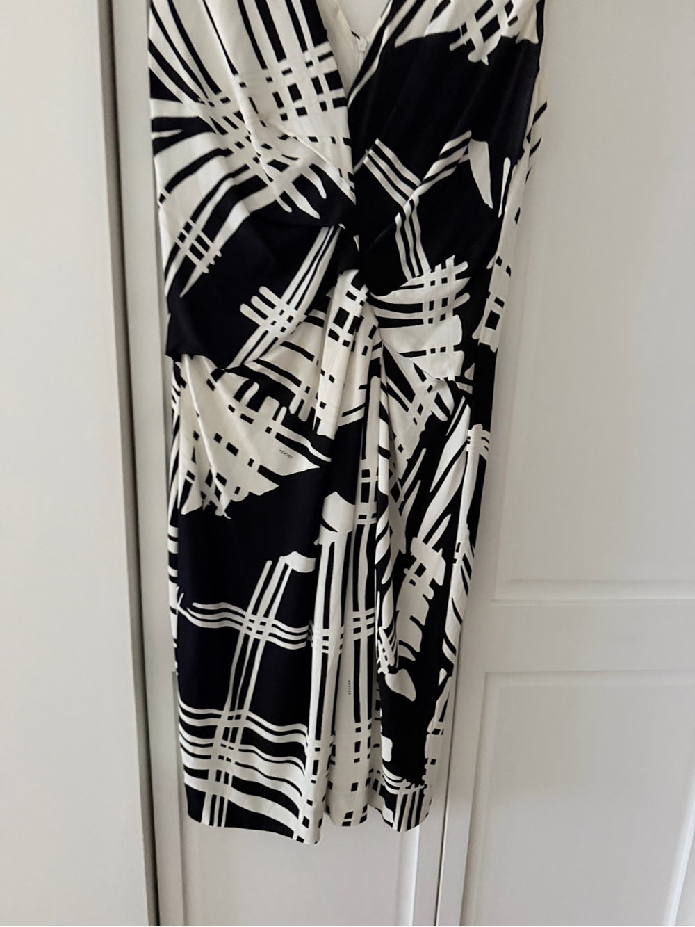 Vintage Escada Black & White Graphic Twist-Front Midi Dress - Size 40