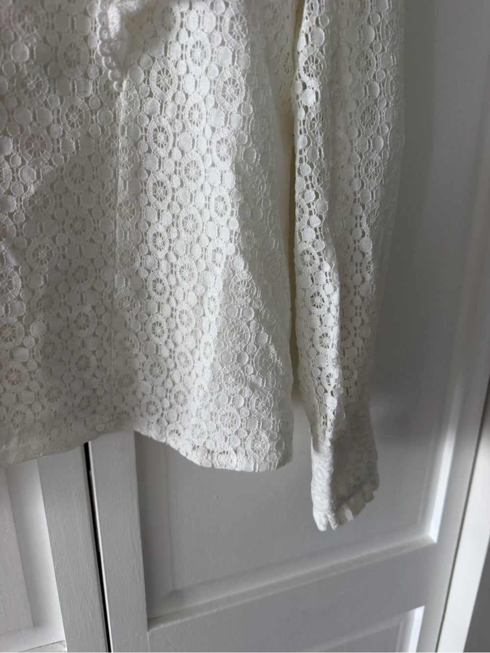 Peace N Love White Lined Lace Ruffle Blouse - Size S/M NWOT