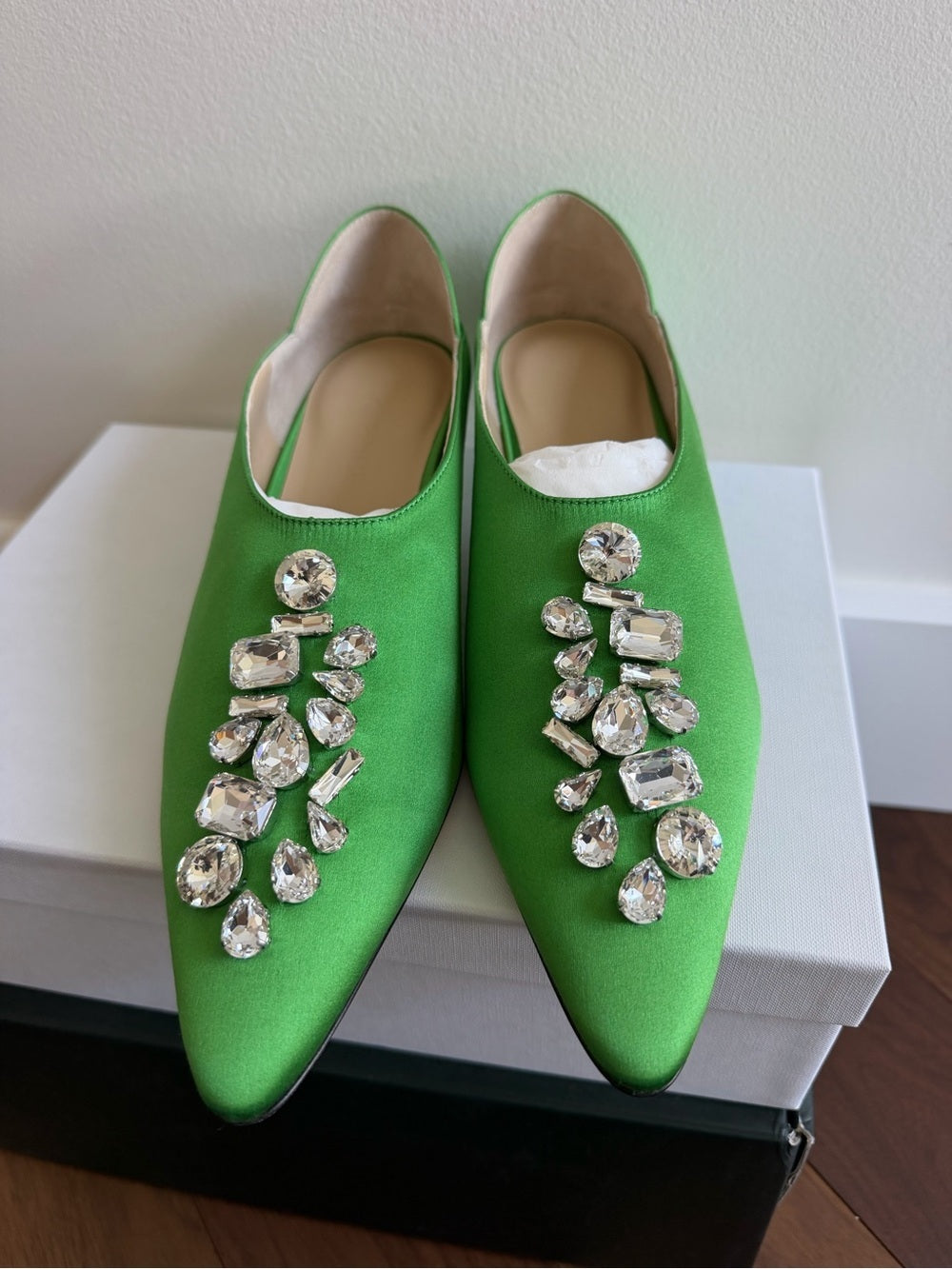 Kiki Price Green Satin Crystal Embellished Kitten Heels - Size 9