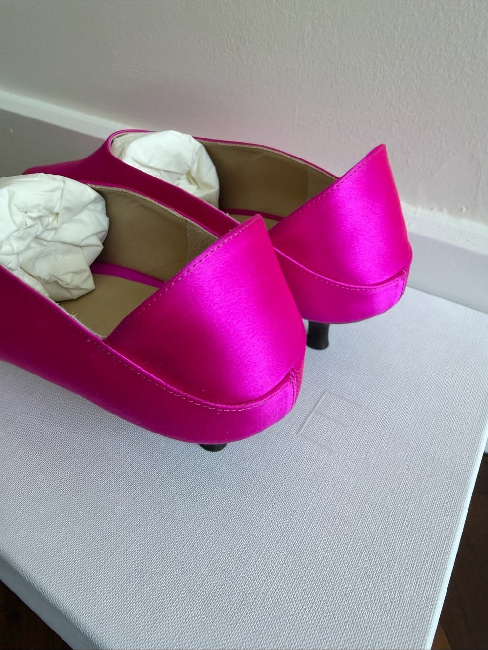 Kiki Price Fuchsia Satin Pointed-Toe Kitten Heels - Size 9 New