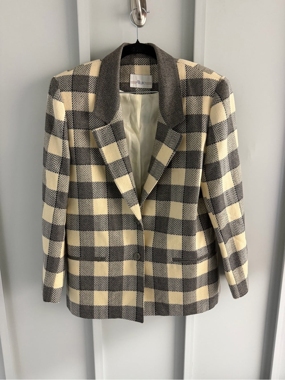Vintage Allure Buffalo Check Herringbone Blazer - Size 6