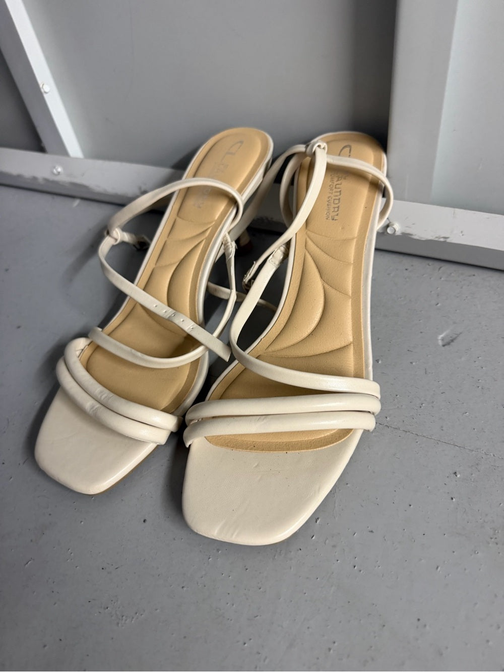 CL by Laundry Cream Strappy Sandals - Size 8.5M