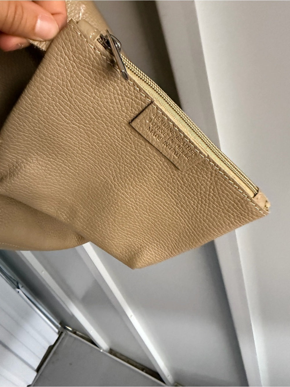 Handmade Made in Italy Tan Pebbled Leather Tote Bag with Pouch