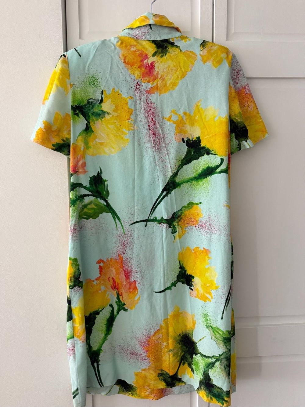 Escada "Dallinata" Mint Floral Viscose Shirt Dress - Size 38 like new