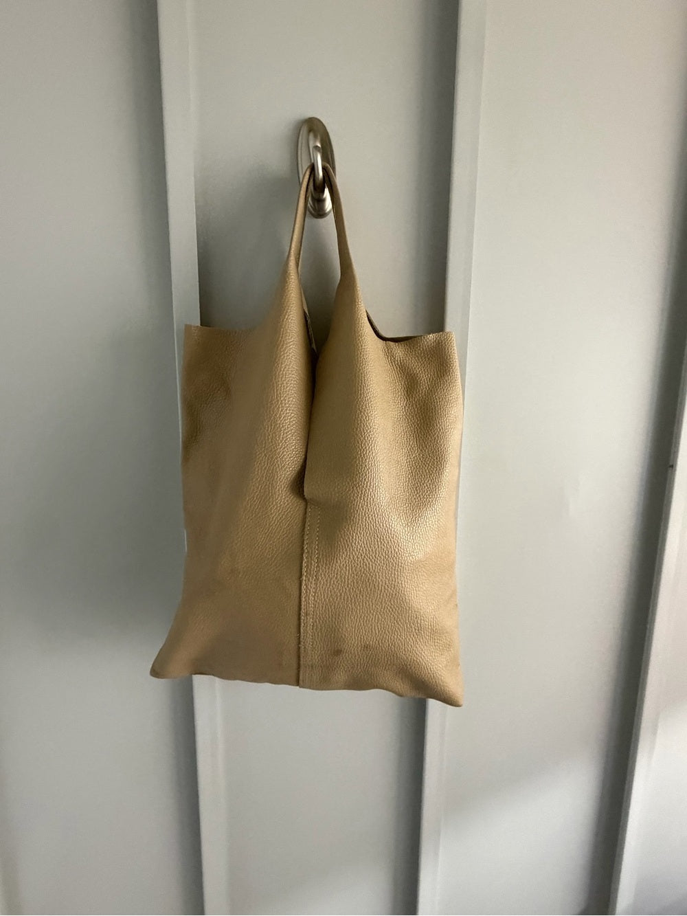 Handmade Made in Italy Tan Pebbled Leather Tote Bag with Pouch