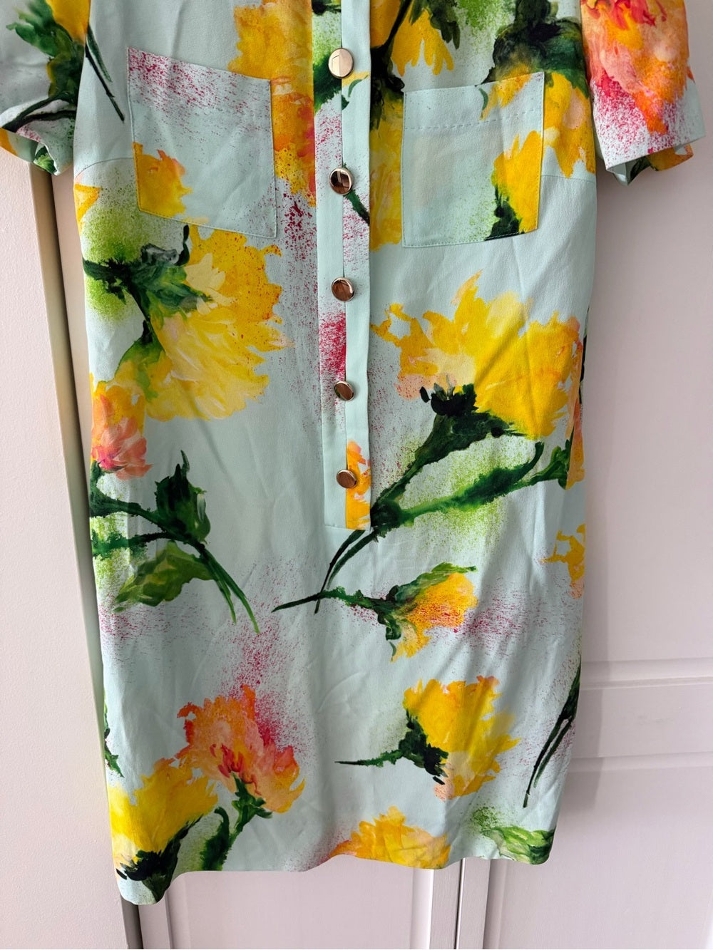 Escada "Dallinata" Mint Floral Viscose Shirt Dress - Size 38 like new