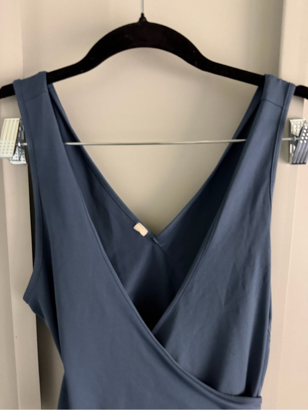 Lululemon Blue Wrap Tie Front Sleeveless Athletic Tank Size 6
