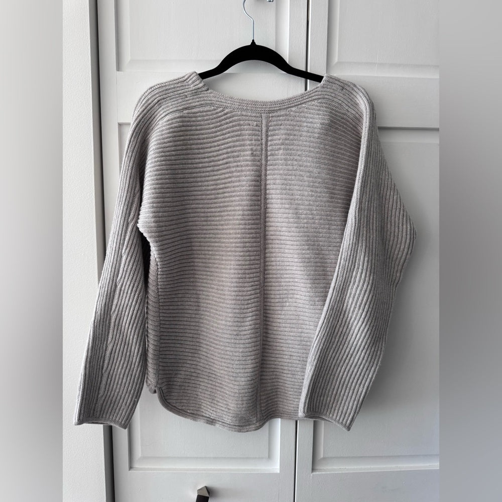Babaton Merino Wool V-Neck Sweater Small | 100% Ultra Fine Merino Knit