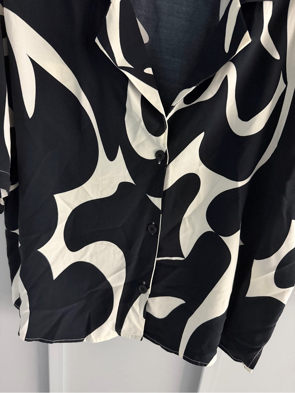 A New Day Black and White Abstract Print Oversized Blouse L