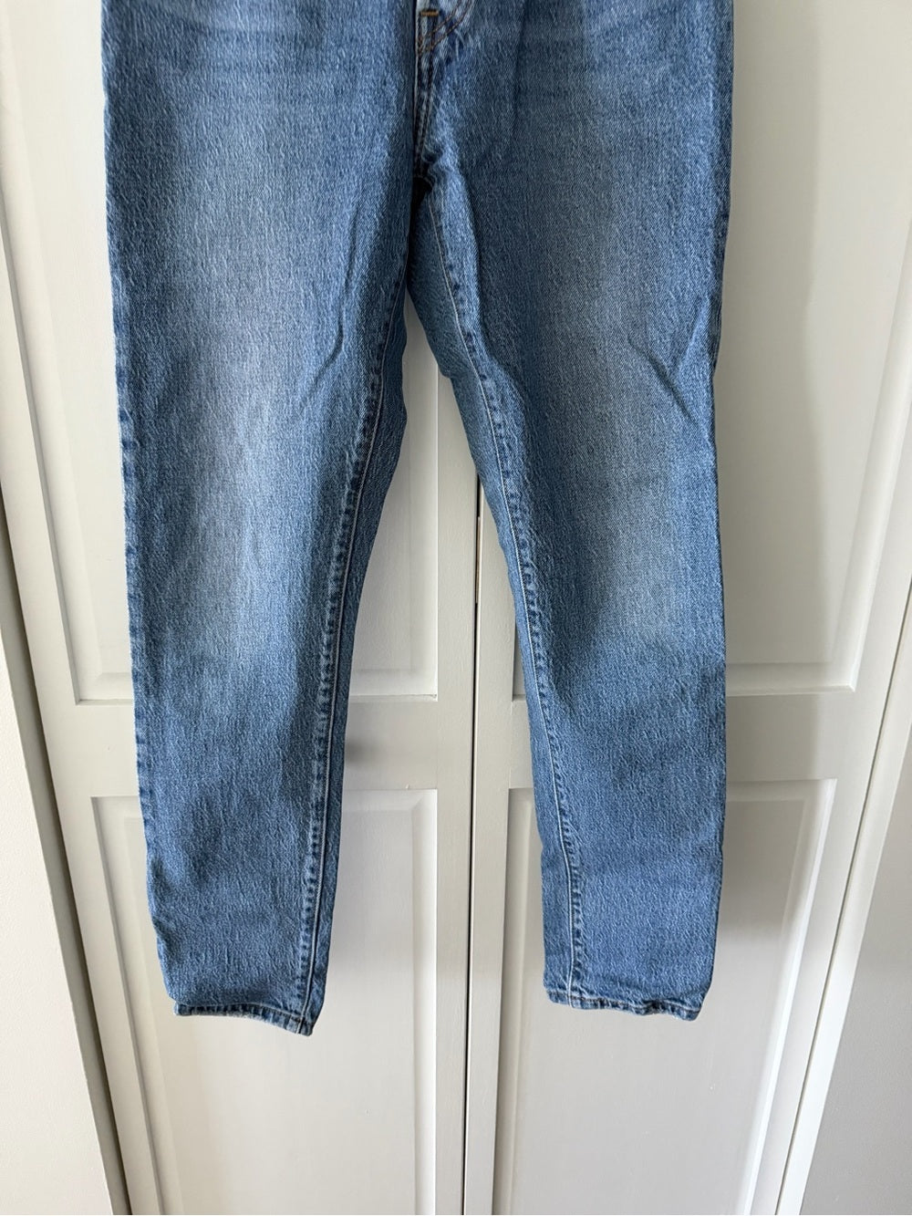 Levi's 501 Original Fit High-Rise Jeans - Mid-Light Wash - Size 27