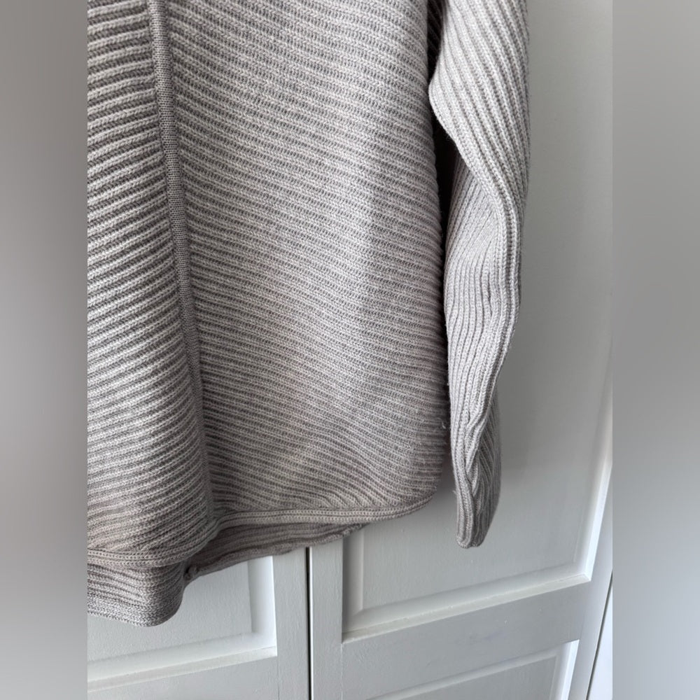 Babaton Merino Wool V-Neck Sweater Small | 100% Ultra Fine Merino Knit