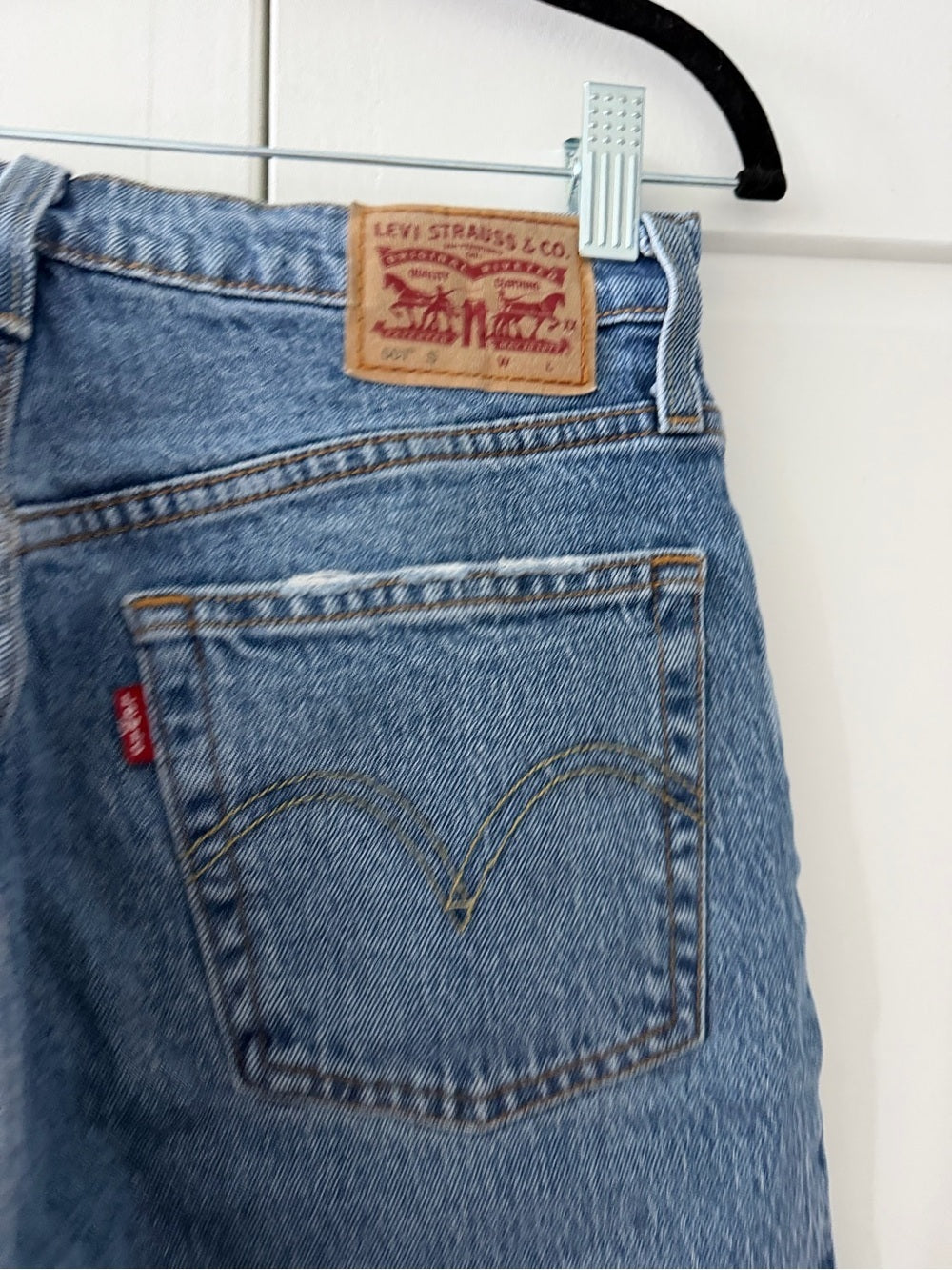 Levi's 501 Original Fit High-Rise Jeans - Mid-Light Wash - Size 27