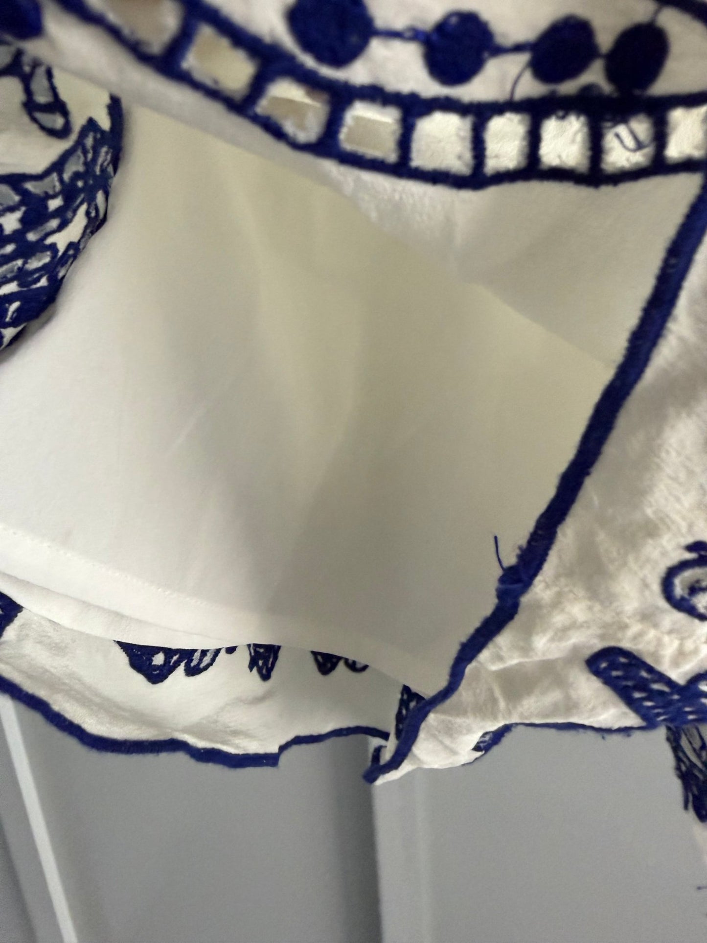 Club Monaco 100% Silk Embroidered Tassel Shorts – Cream & Royal Blue (Size XS) - Studio Edition