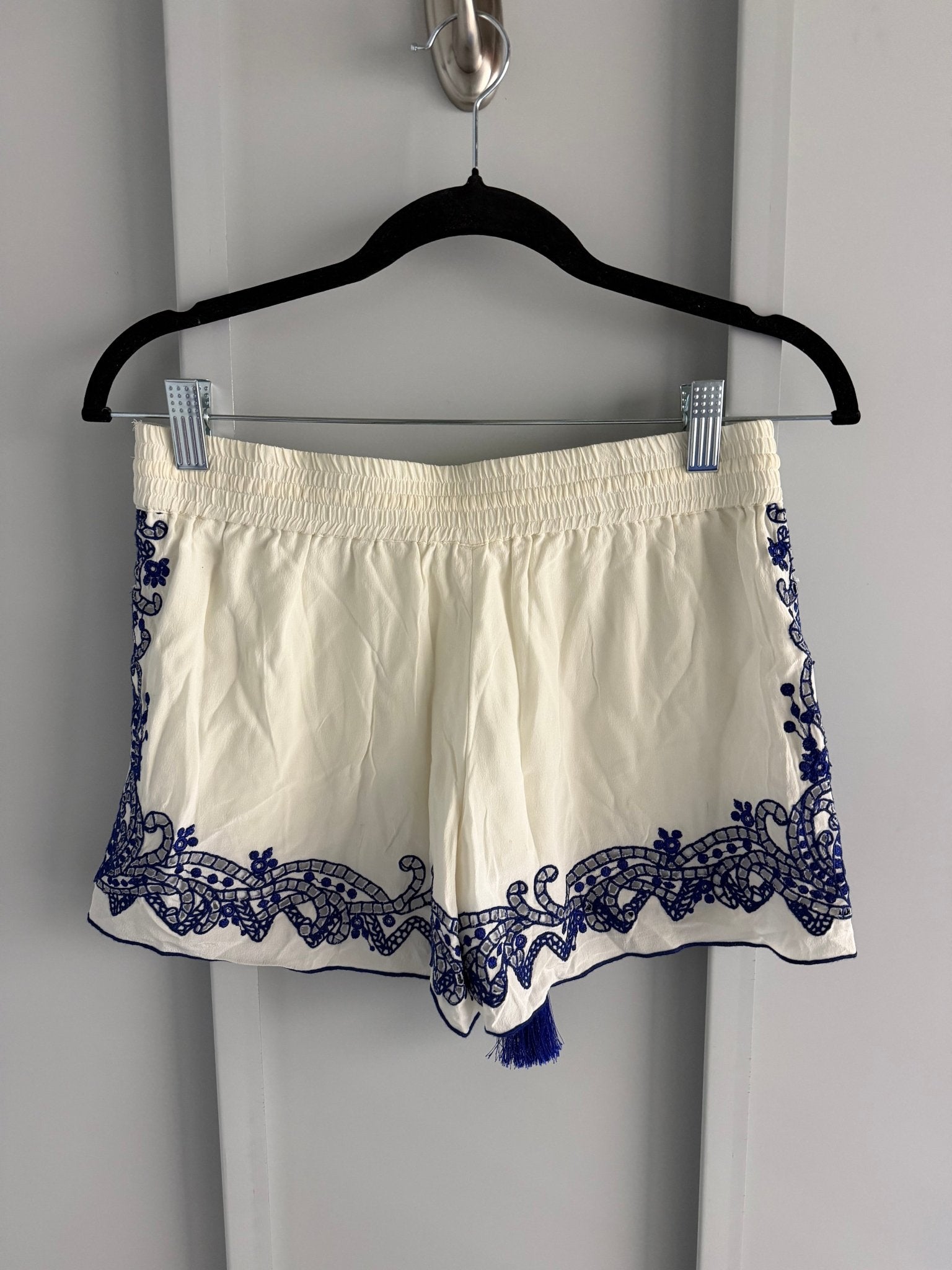 Club Monaco 100% Silk Embroidered Tassel Shorts – Cream & Royal Blue (Size XS) - Studio Edition