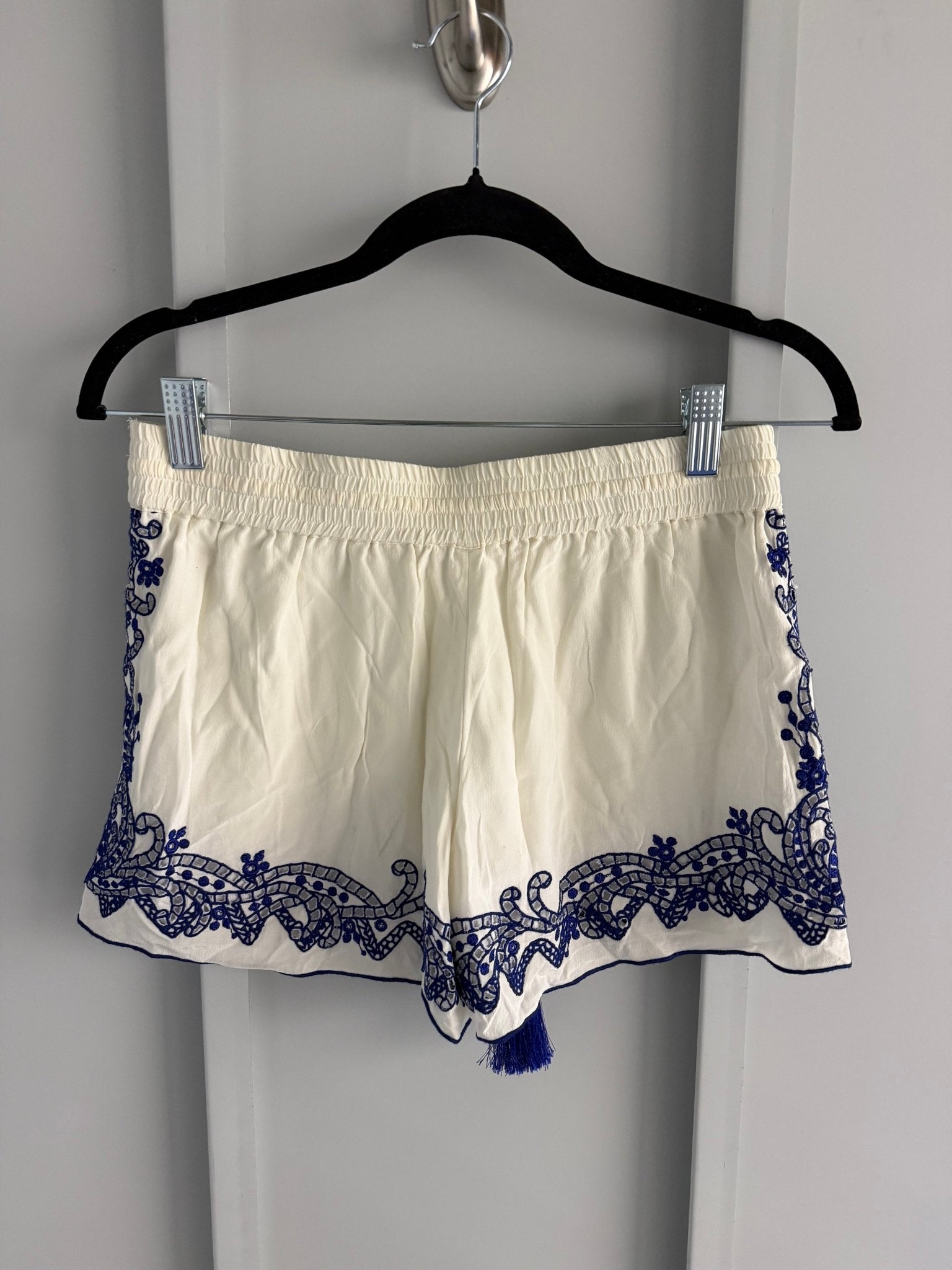 Club Monaco 100% Silk Embroidered Tassel Shorts – Cream & Royal Blue (Size XS) - Studio Edition