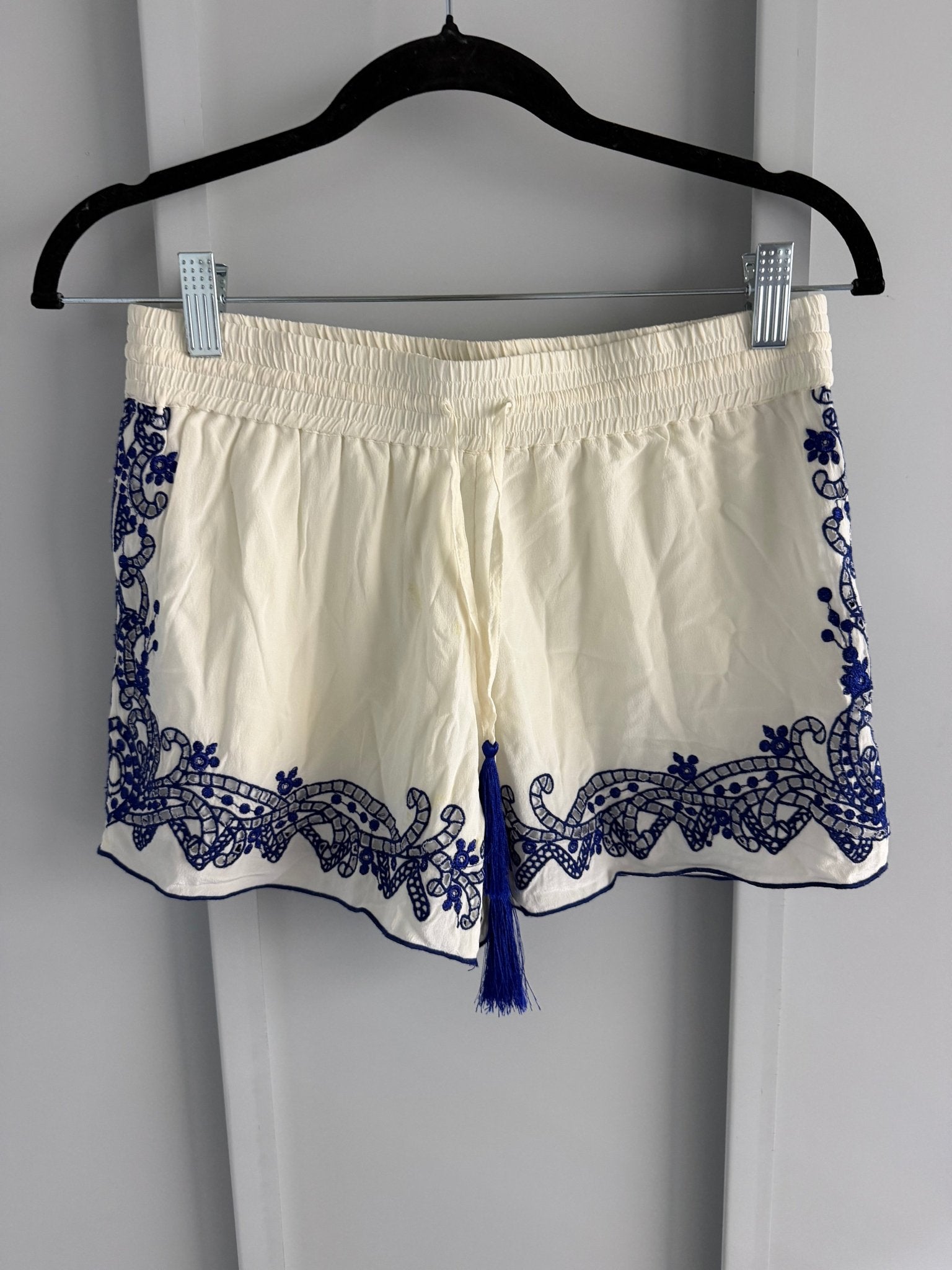 Club Monaco 100% Silk Embroidered Tassel Shorts – Cream & Royal Blue (Size XS) - Studio Edition
