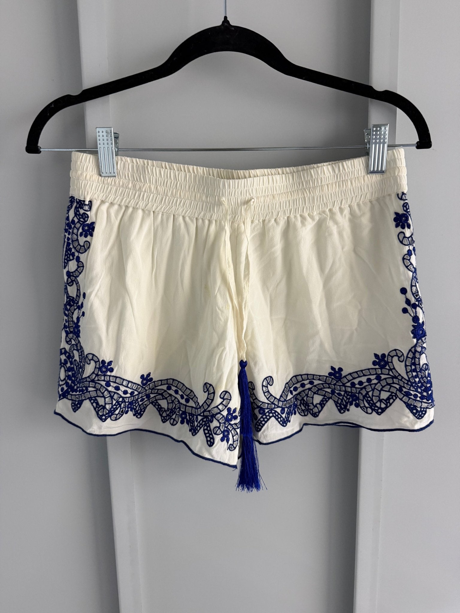 Club Monaco 100% Silk Embroidered Tassel Shorts – Cream & Royal Blue (Size XS) - Studio Edition