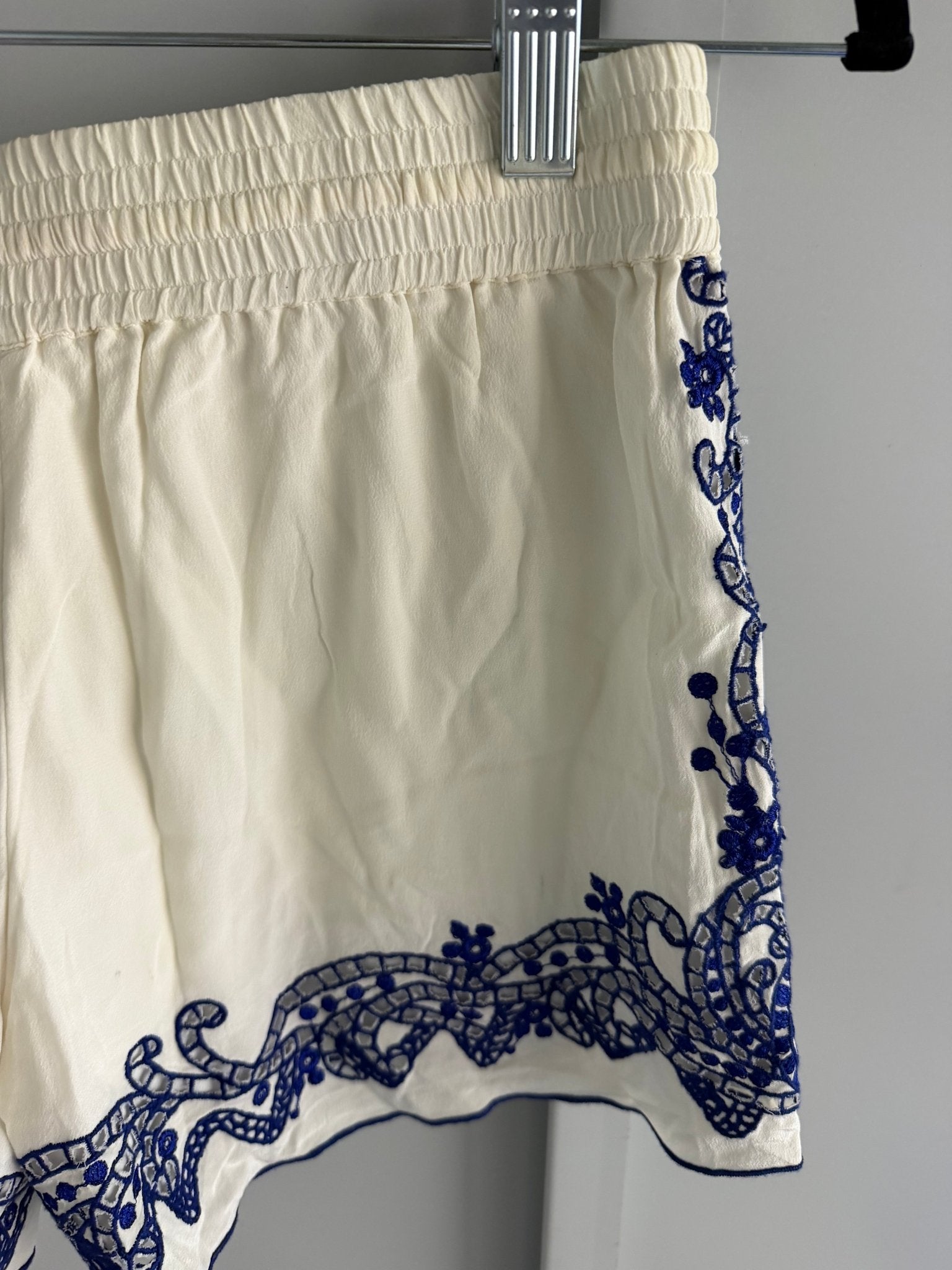 Club Monaco 100% Silk Embroidered Tassel Shorts – Cream & Royal Blue (Size XS) - Studio Edition