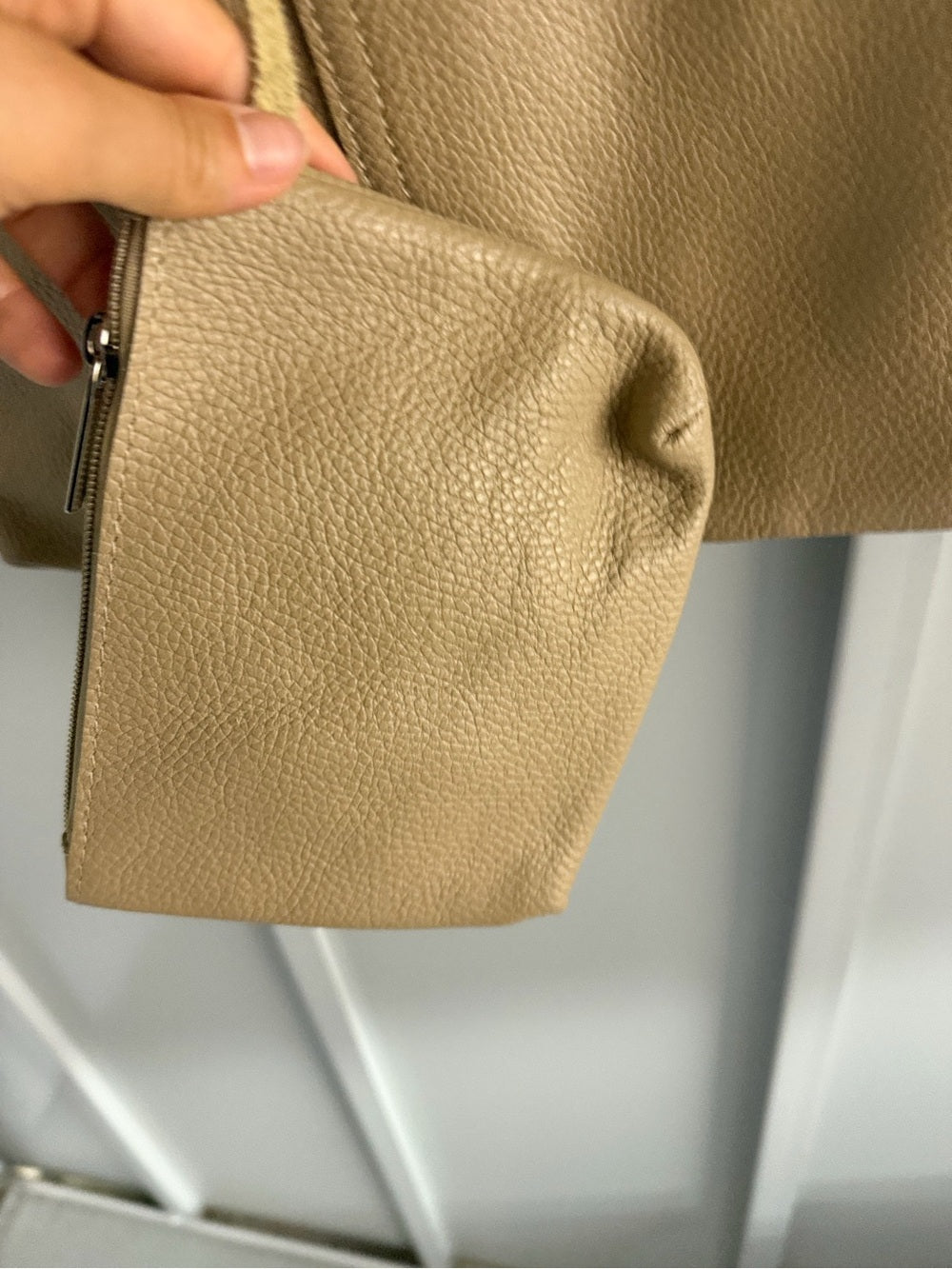 Handmade Made in Italy Tan Pebbled Leather Tote Bag with Pouch