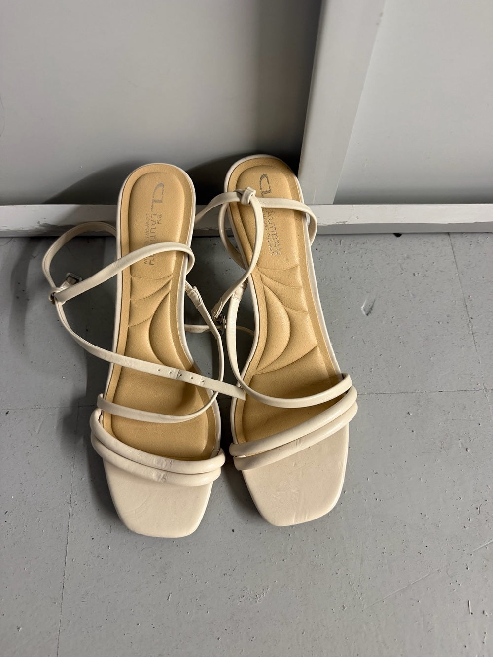 CL by Laundry Cream Strappy Sandals - Size 8.5M