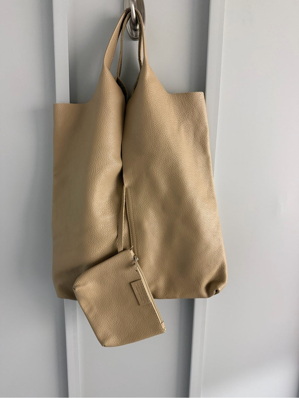 Handmade Made in Italy Tan Pebbled Leather Tote Bag with Pouch