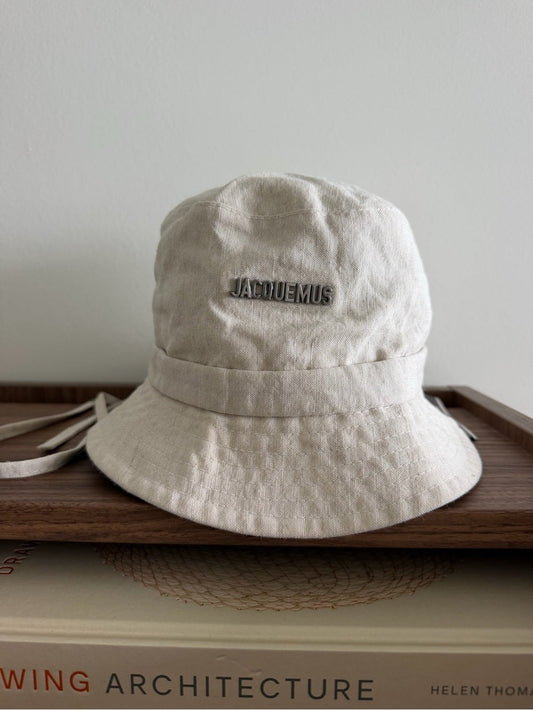 Jacquemus Beige cotton Tie detail Bucket Hat nwot - Studio Edition
