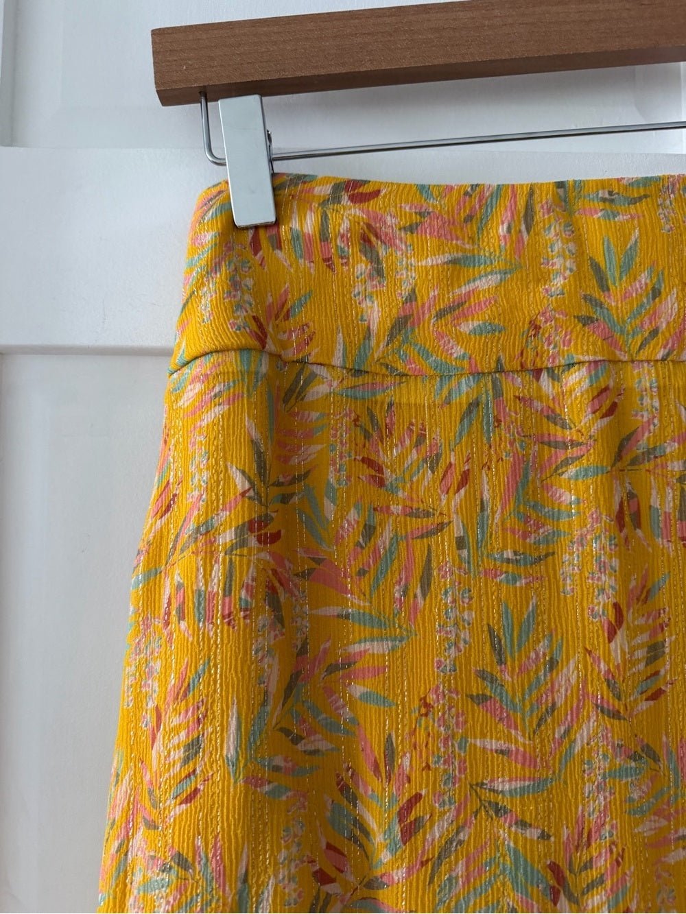 Sezane Silk Metallic Floral Mini Skirt Yellow Tie Front size FR 40/ US 6-8 - Studio Edition