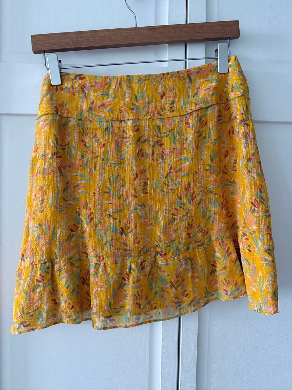 Sezane Silk Metallic Floral Mini Skirt Yellow Tie Front size FR 40/ US 6-8 - Studio Edition