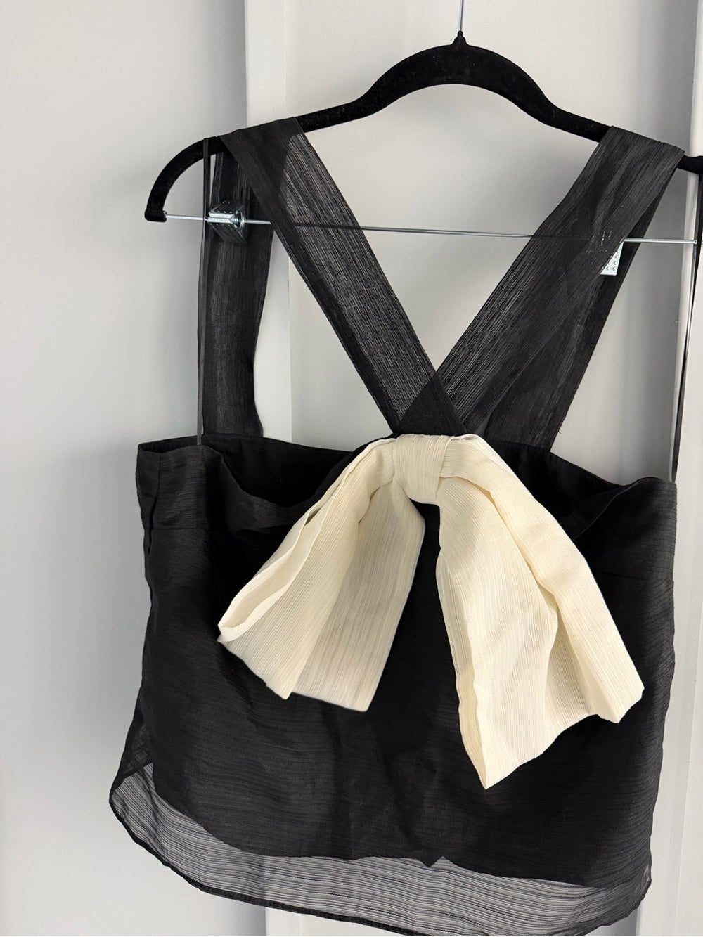 Sunday in Brooklyn Black Contrast Cream Bow Back Top L - Studio Edition
