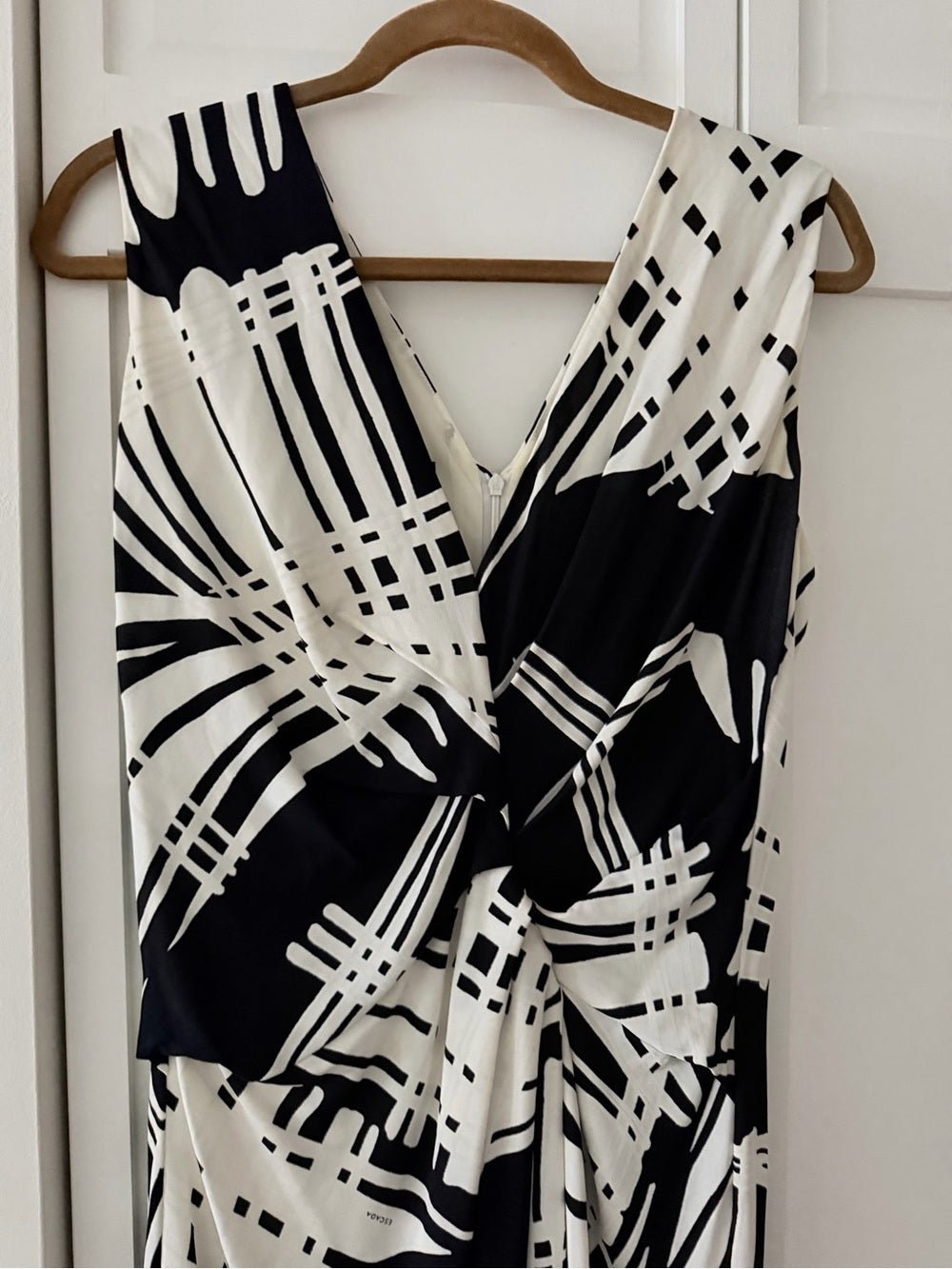 Vintage Escada Black & White Graphic Twist-Front Midi Dress - Size 40 - Studio Edition