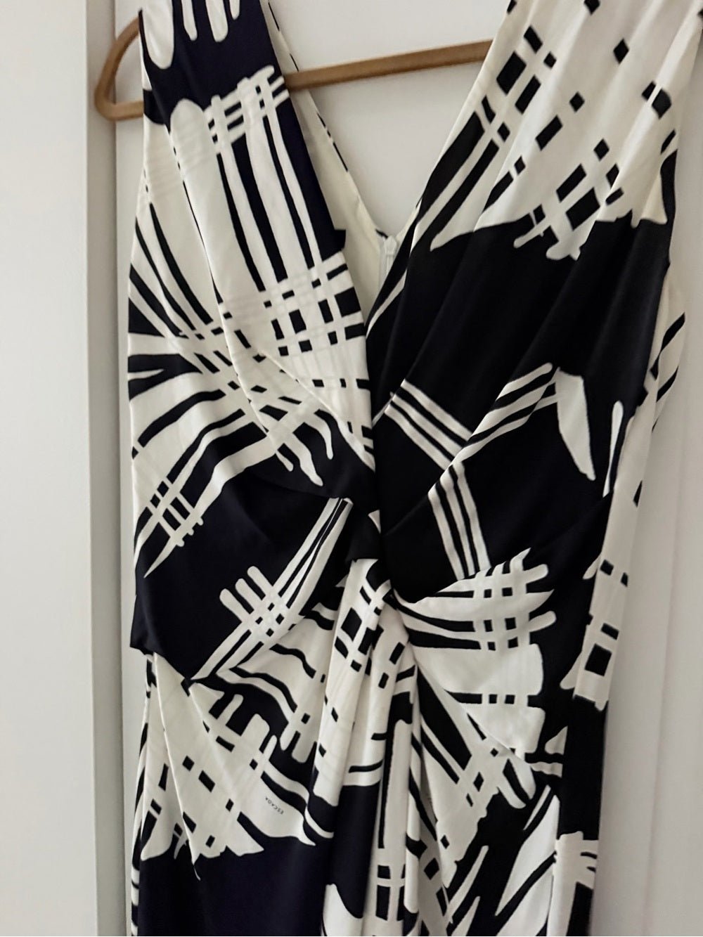 Vintage Escada Black & White Graphic Twist-Front Midi Dress - Size 40 - Studio Edition