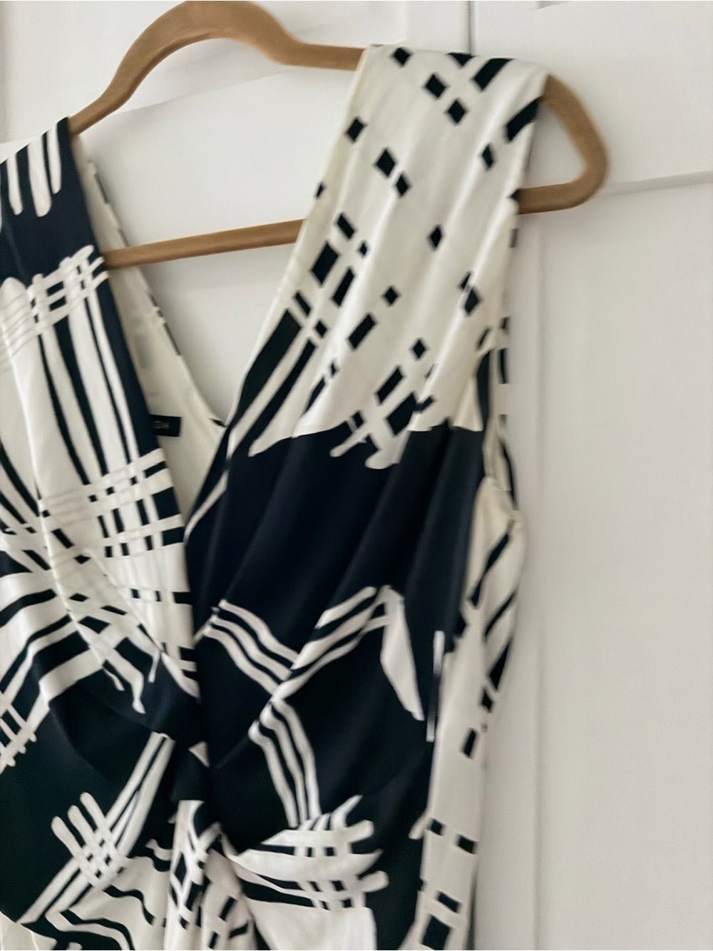 Vintage Escada Black & White Graphic Twist-Front Midi Dress - Size 40 - Studio Edition